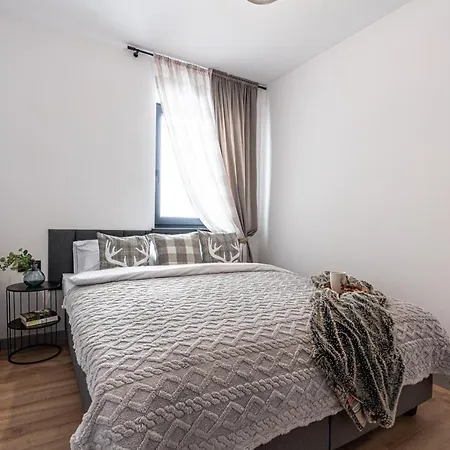 Przelom Bialki - Plac Zabaw, Wiata Grillowa Apartament *